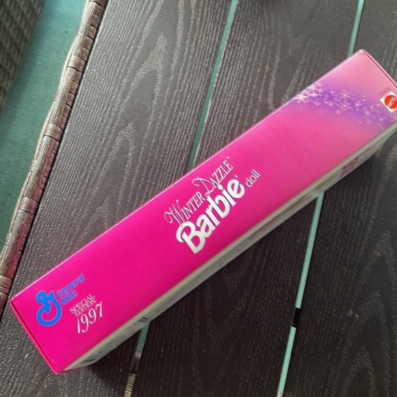 NRFB Winter Dazzle Barbie ❄️ - Picture 8 of 14